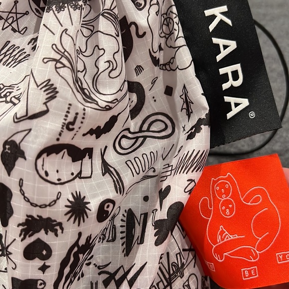 Kara crystal 2 tone bike wallet - Picture 9 of 9